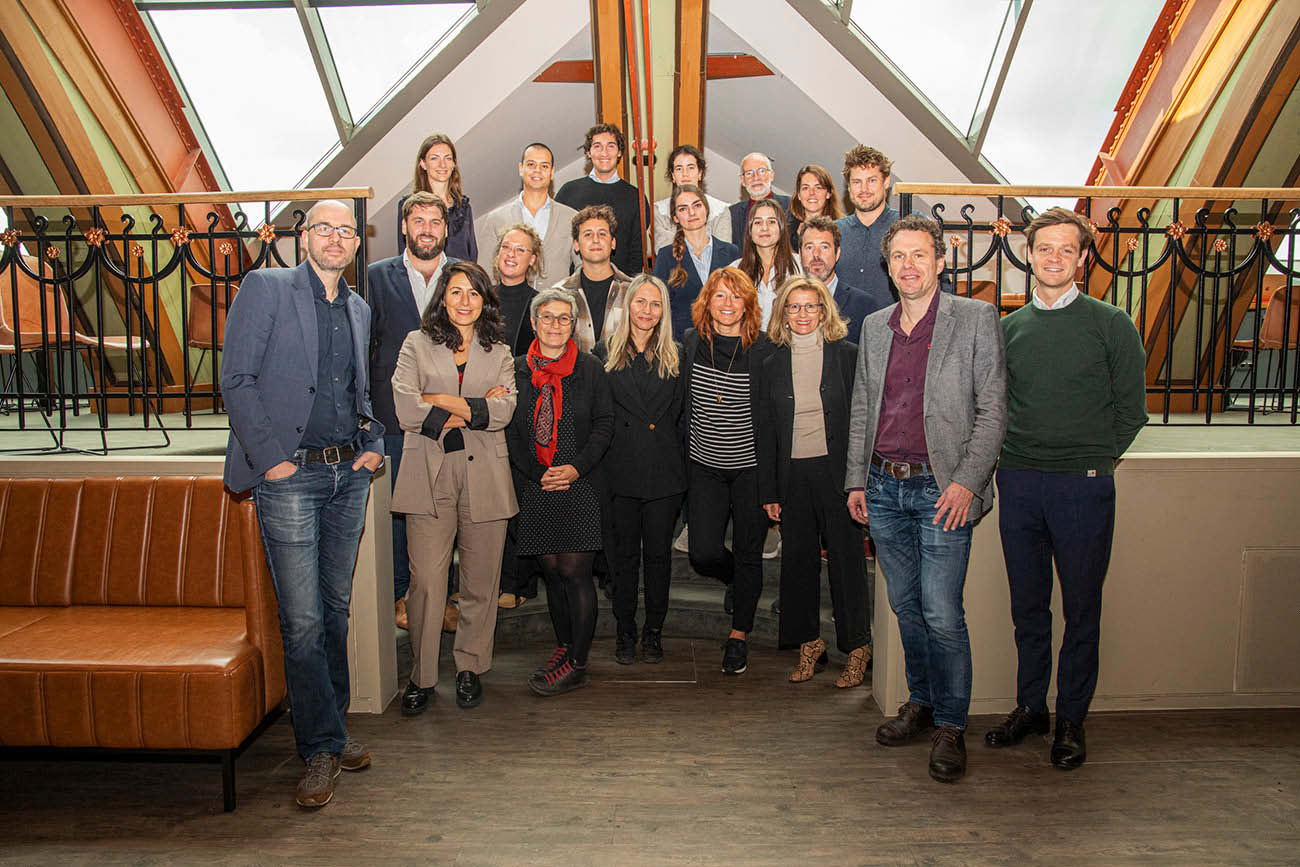 Group photo of the participants of the Deputy Mayors' meeting